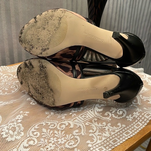 Charles Jourdan Brown and Black Heels with Open-Toe Design and Crisscross Straps - Picture 6 of 14